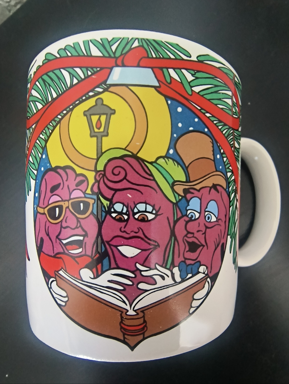 Vintage 1988 California Raisins 12 oz Coffee Mug Tea Cup Merry Christmas Holiday